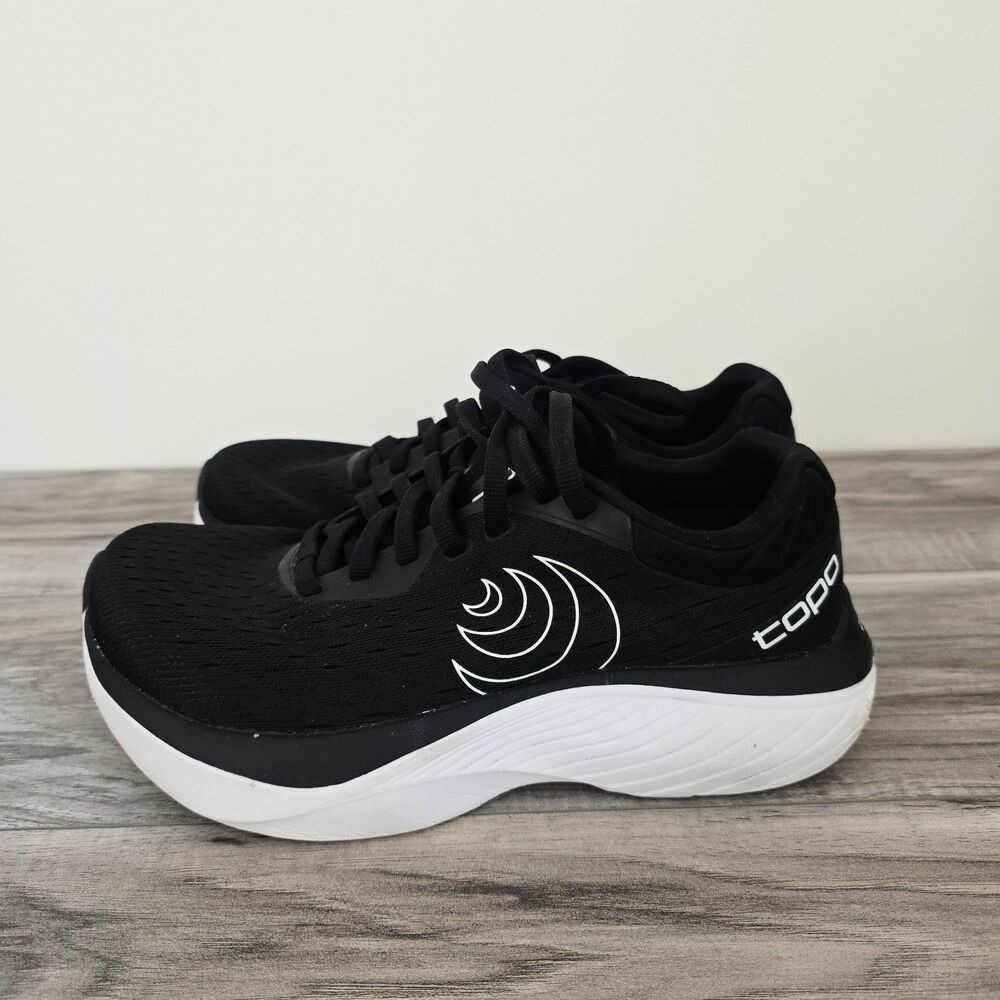 Topo Athletic Atmos Road Running Shoes Womens 8 Black White Mesh Low Top